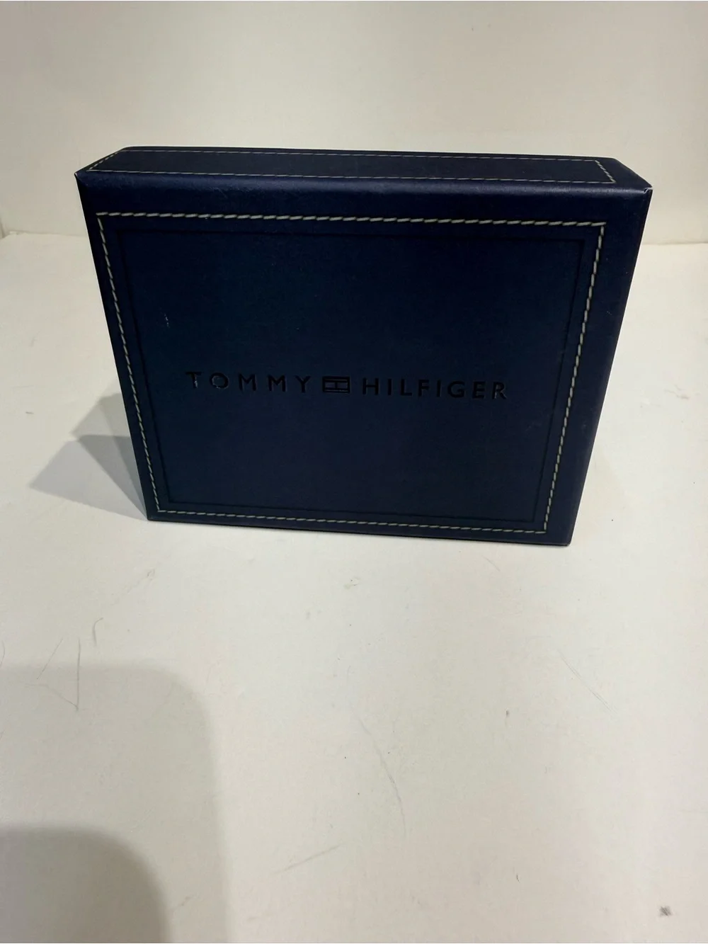 Tommy Hilfiger Black Men's Trifold Card & Key Holder Wallet